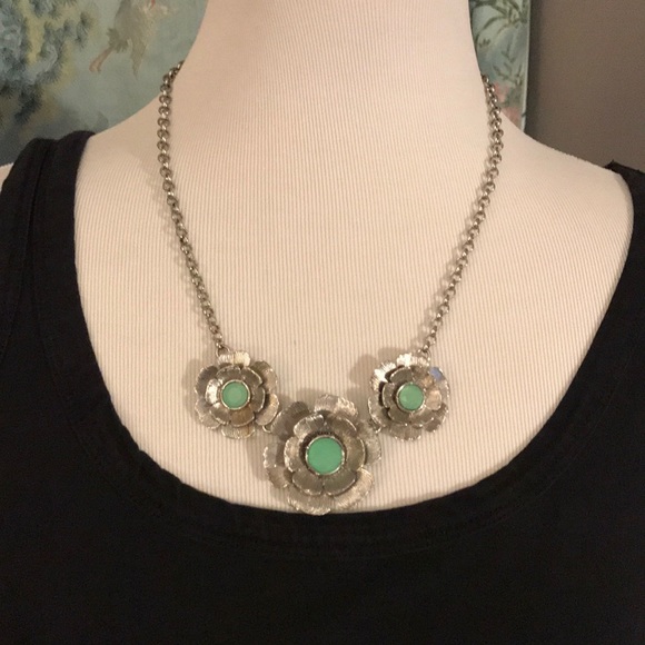 Lia Sophia Flower Necklace - Picture 1 of 3